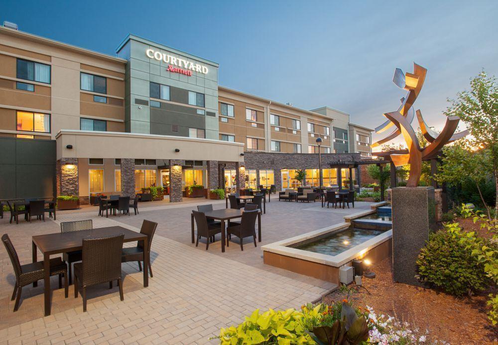Courtyard Mankato Hotel&Event Center Esterno foto