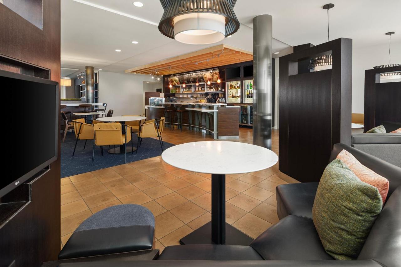 Courtyard Mankato Hotel&Event Center Esterno foto
