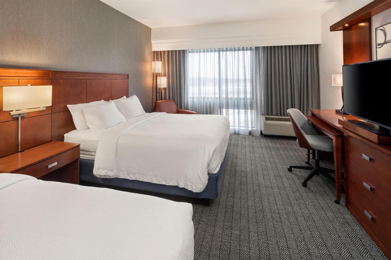 Courtyard Mankato Hotel&Event Center Esterno foto