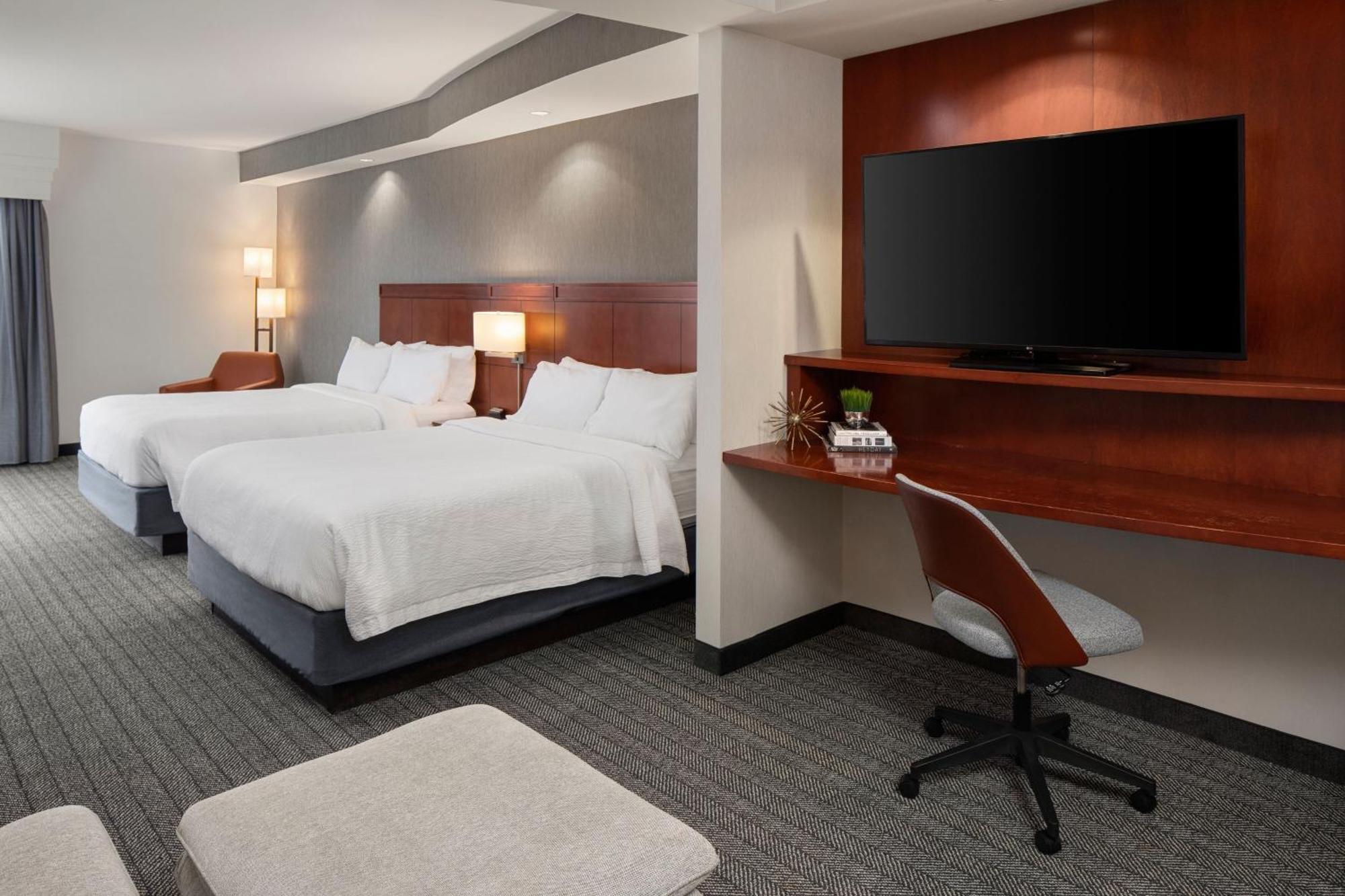 Courtyard Mankato Hotel&Event Center Esterno foto
