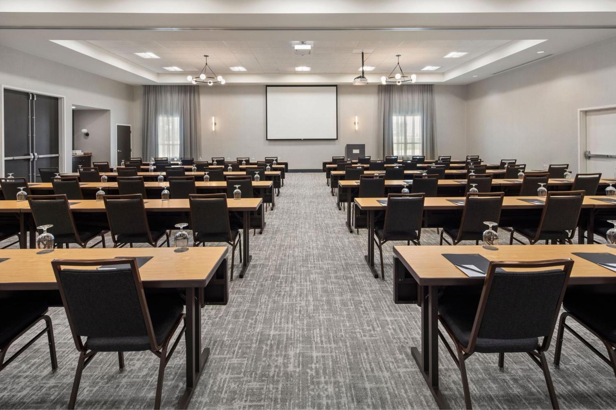 Courtyard Mankato Hotel&Event Center Esterno foto